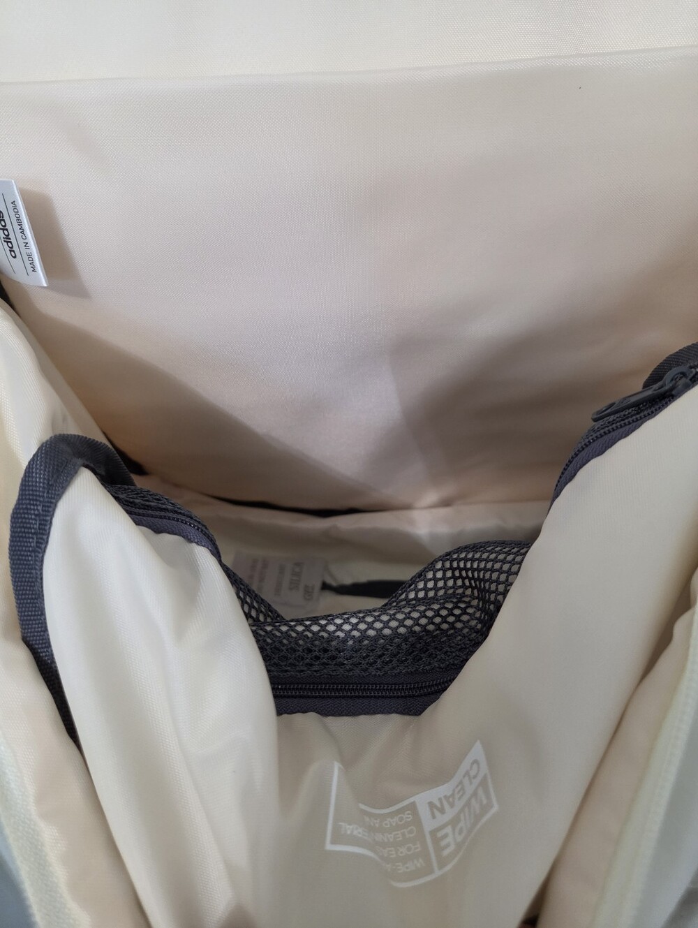 Adidas Weekender Backpack Travel Durable Bag Off White Laptop School Gym Bag - Picture 9 of 10